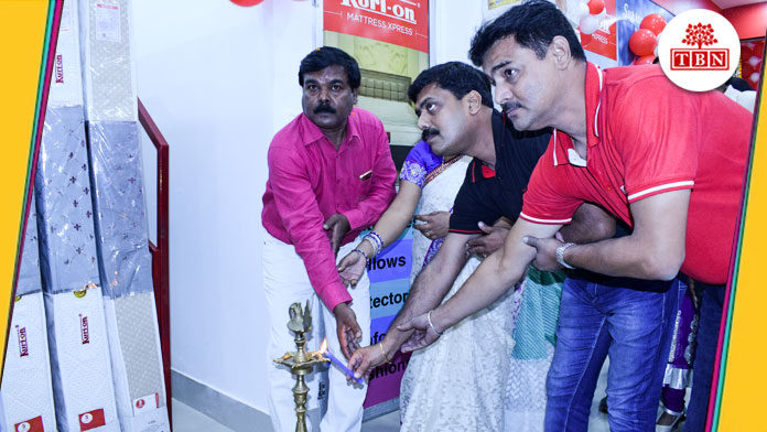TBN-inauguration-of-curtain-on-695th-showroom-at-gola-road-the-bihar-news