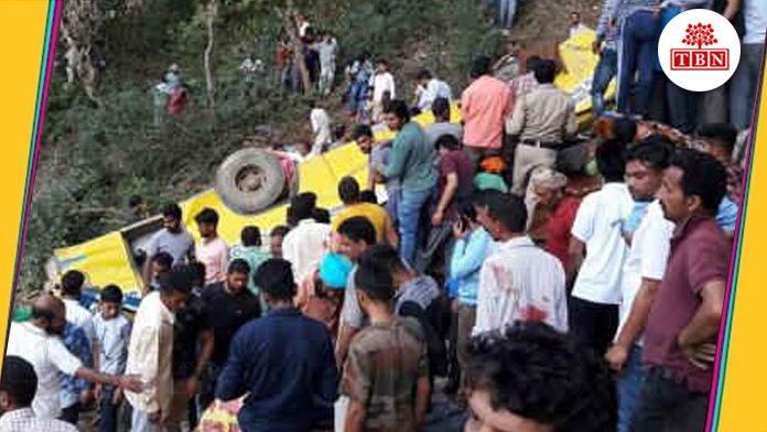 School Bus falls into Gorge in Kangda Himachal Pradesh - The-Bihar-News